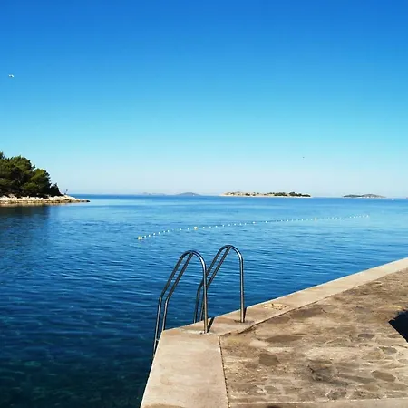 House-apartment Tribunj (Sibenik-Knin)