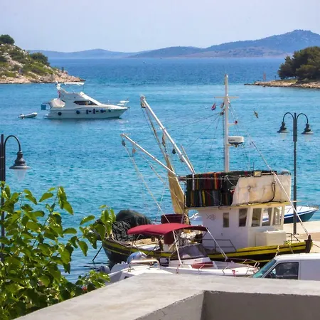 House-apartment Tribunj (Sibenik-Knin)