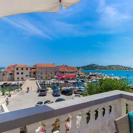 아파트 House-apartment