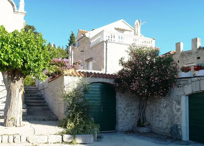 House-apartment דירה Tribalj